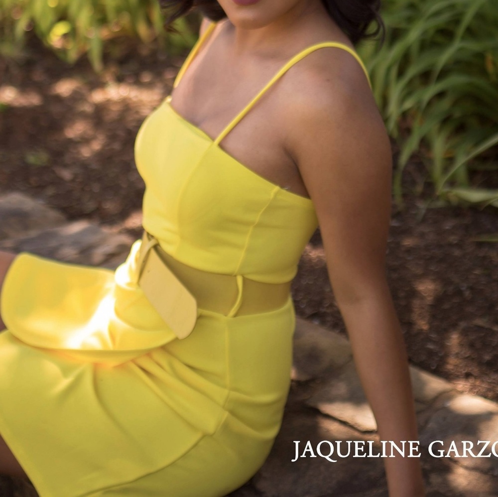 Yellow Dress - Picture 2 of 2